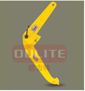 使用YQC型油桶吊鉗作業應該注意些什么？